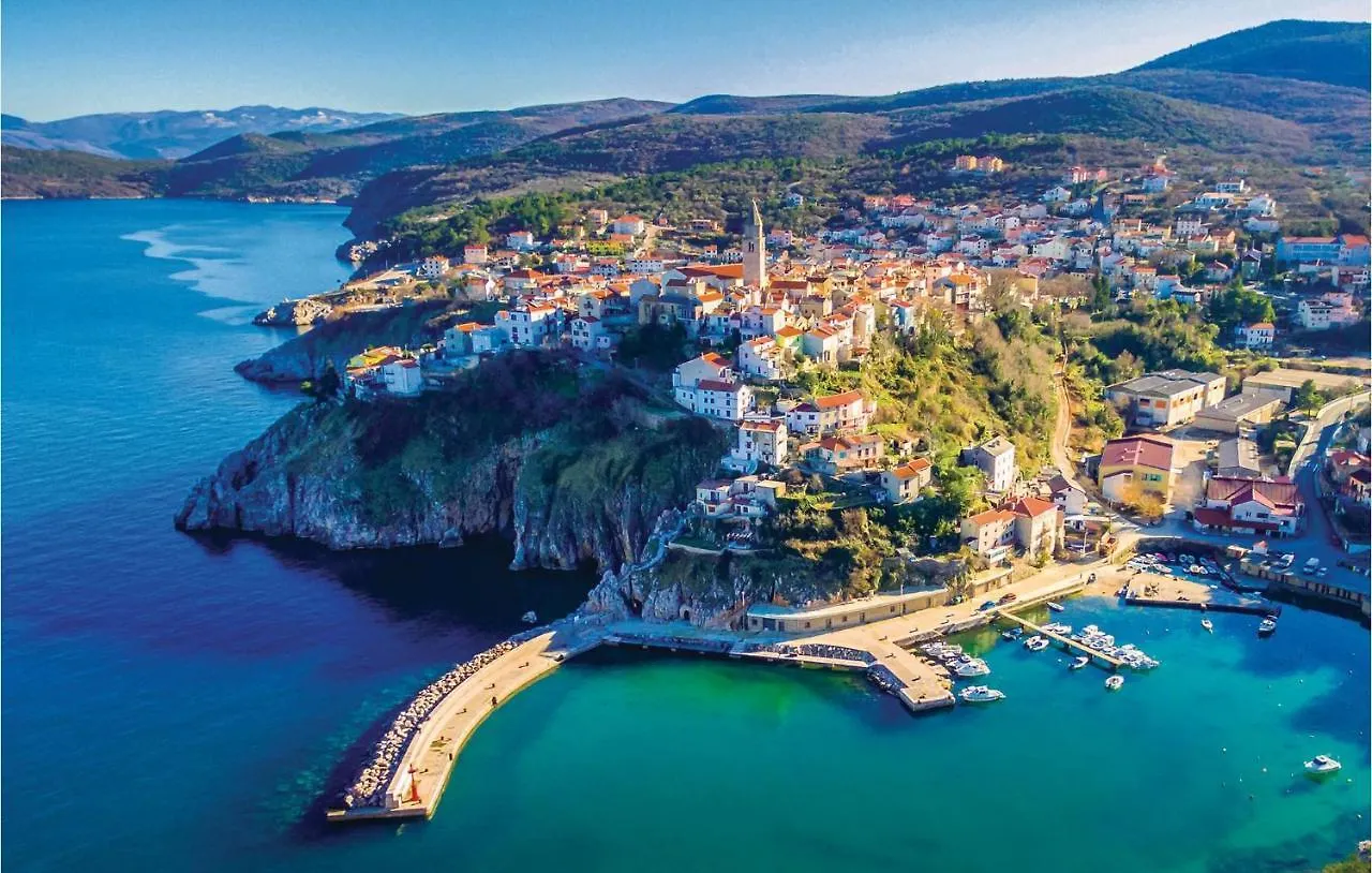 Stunning Apartment In Vrbnik With Kitchen